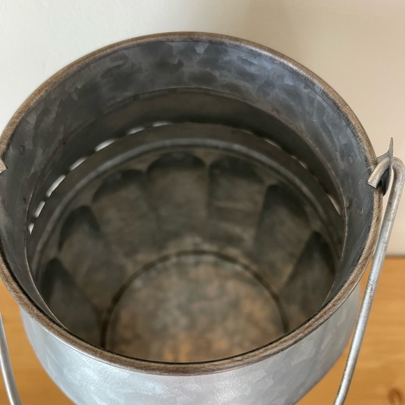 Galvanized Milk Can with Wooden Handle - Picture 4 of 8